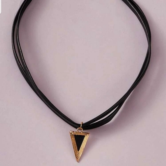 *Pam* Triangle Choker - Picture 2 of 3
